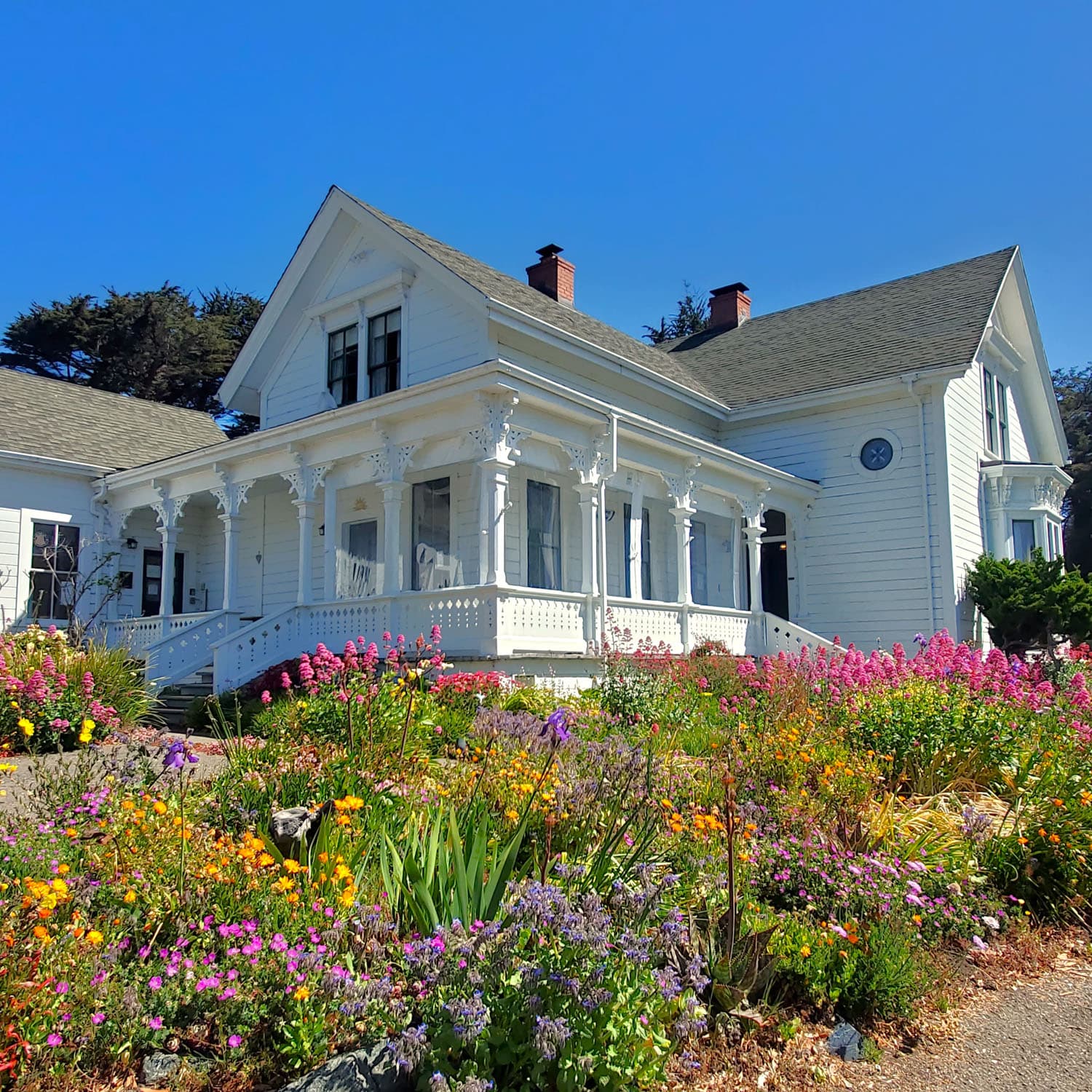 Main Victorian house - Treeview located on second floor