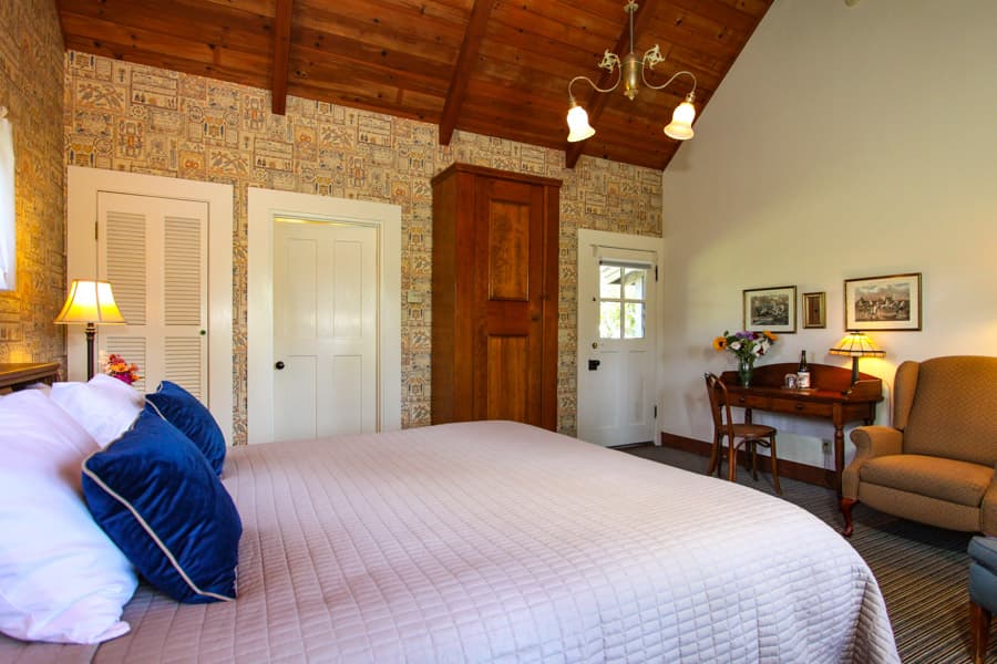Cypress Cottage North room
